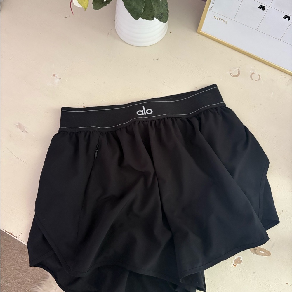 ALO Yoga Black Athletic Shorts with Built-in Liner